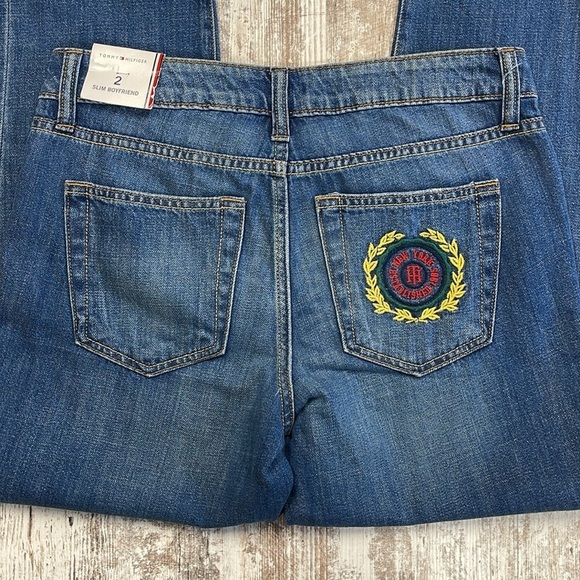 Tommy Hilfiger NWT Distressed Embroidered Pocket Slim Boyfriend Jeans - Picture 2 of 15